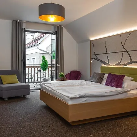 Weingut Ferdl Denk Guest house
